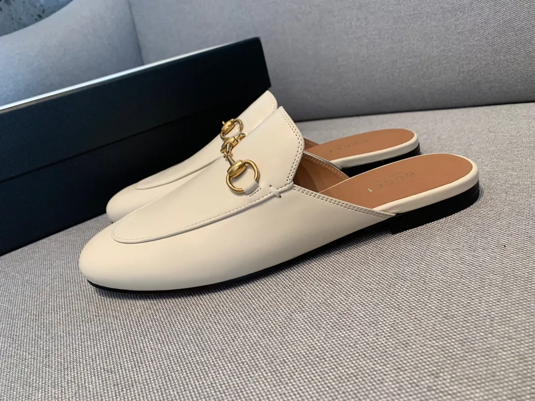 👟👟Ex-factory price 360👟👟 Women's Shoes Women's Clothing Women's Shoes Women's Clothing Gucci's classic evergreen horsebit half-drags, the quality of our G series is known to all customers who have tried it. The black upper is made of original imported calfskin, the lining is water-dyed cowhide, and the outsole is imported Italian grade A leather! Pure copper horsebit! The shape of the last is completely comparable to the original product, and the workmanship details are perfect. Welcome to compare🆚 35-40 regular size, 40 customized,
